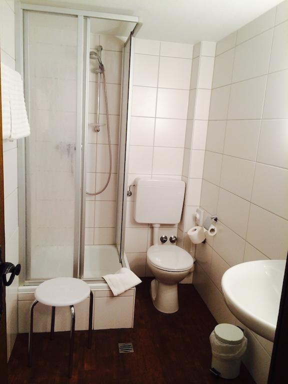 Hotel Eisenkrug Дінкельсбюль Номер фото