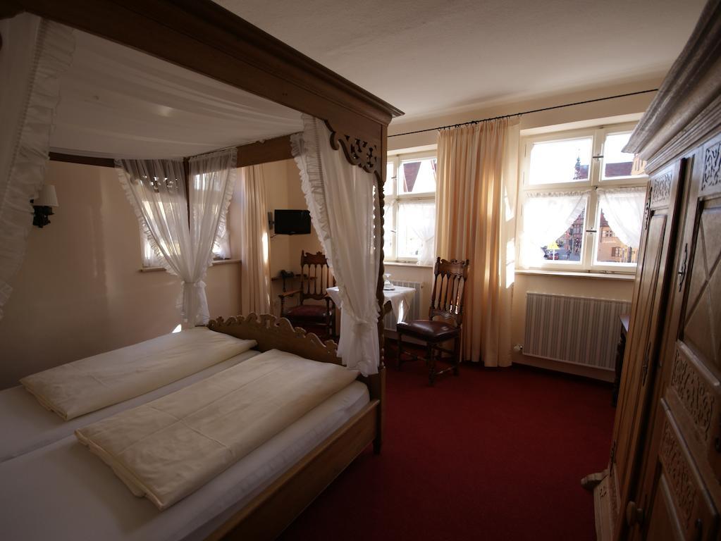Hotel Eisenkrug Дінкельсбюль Номер фото